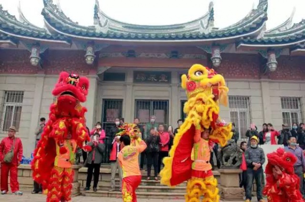 今天真熱鬧集美社刈香巡游祭開閩王！