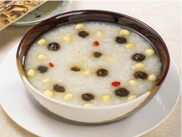 米粥是最好的補品，丟棄的都是傻瓜，這幾款養(yǎng)生粥一定要收起來！