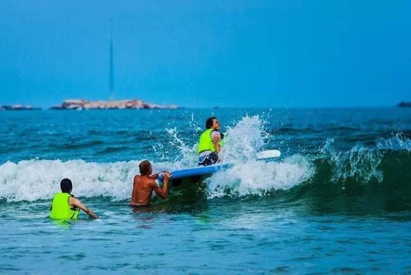 溫柔六鰲海、天堂翡翠灣、抽象畫廊、篝火露營2日游/每周六發(fā)團