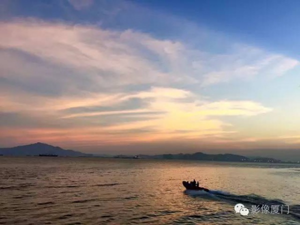 【臺風(fēng)預(yù)警】“妮妲”步步緊逼！廈門驚現(xiàn)奇觀！沿海景點(diǎn)全關(guān)閉！
