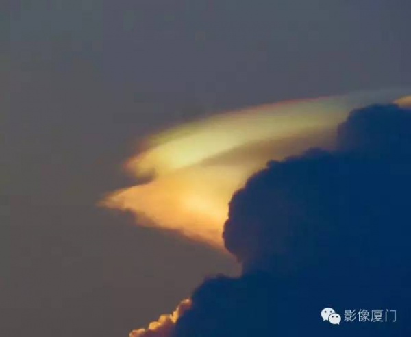 【臺風(fēng)預(yù)警】“妮妲”步步緊逼！廈門驚現(xiàn)奇觀！沿海景點(diǎn)全關(guān)閉！