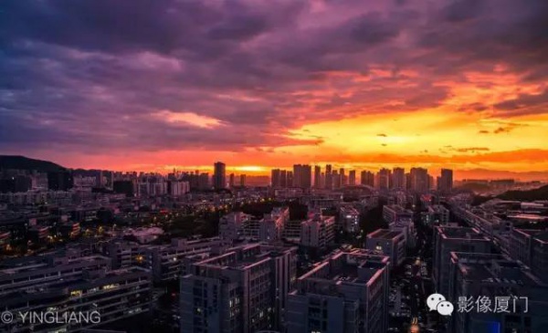 廈門“美炸”了！臺風前史無前例的火燒云爆發，震撼得讓人害怕…