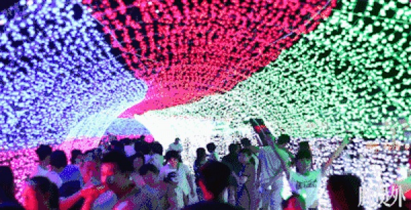 美爆了！觀音山·玫瑰燈光節(jié)，4000張門票免費(fèi)送！