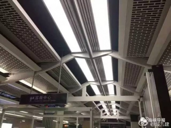 大事件！廈門地鐵跑起來了！時(shí)速80千米！7輛車運(yùn)抵廈門！集美人快圍觀...