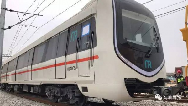 大事件！廈門地鐵跑起來了！時(shí)速80千米！7輛車運(yùn)抵廈門！集美人快圍觀...
