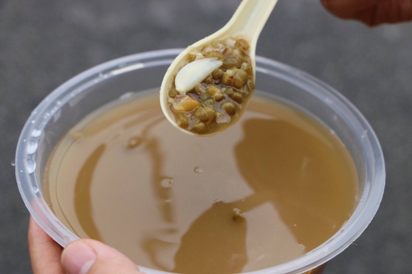 這根從同安來的網(wǎng)紅雞腿，6個月居然賣出了300000根！