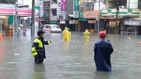 紅色預警！“納沙”今晨在福清登陸！“海棠”緊隨其后！強風+豪雨將橫掃廈門等地…