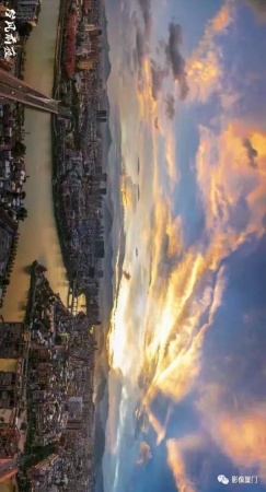 極美影像丨臺(tái)風(fēng)登陸前夕，風(fēng)起云涌的廈門，震撼了全國(guó)。