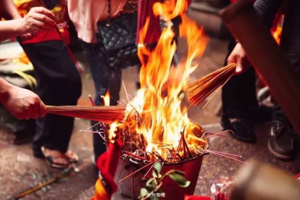 泉南佛國｜保生大帝轟轟烈烈的在過生日，你可知道他到底是誰？
