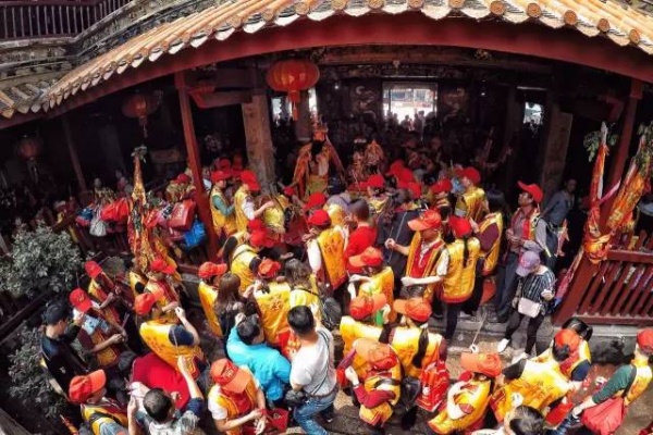 泉南佛國｜保生大帝轟轟烈烈的在過生日，你可知道他到底是誰？