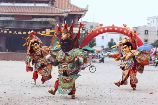 泉南佛國｜保生大帝轟轟烈烈的在過生日，你可知道他到底是誰？
