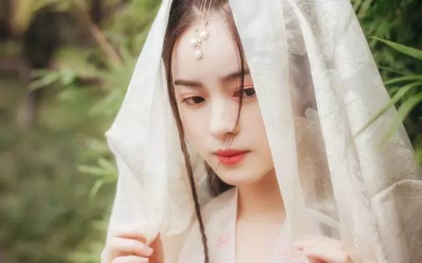 心若慈悲，你會(huì)越長(zhǎng)越漂亮，慈悲有十三個(gè)好處！