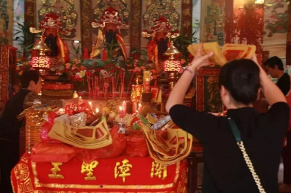 臺灣同胞組團(tuán)來集美，不是旅游，竟是為了這座千年宮殿......